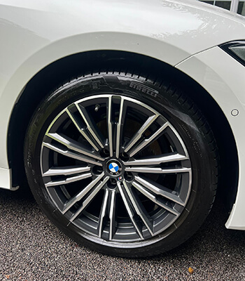 BMW wheel detailing